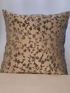 Indamintás barna díszpárna